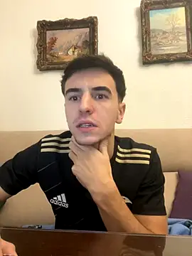 Snapshot of suarezz_ chatting on October 11, 2025, 5:14 pm suarezz  online show from October 11, 2025, 5:14 pm