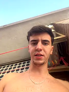 Snapshot of suarezz_ chatting on October 13, 2025, 2:18 pm suarezz  online show from October 13, 2025, 2:18 pm