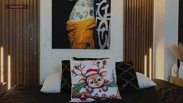 Snapshot of Kitty_Bombon chatting on December 4, 2025, 7:46 pm Kitty Bombon online show from December 4, 2025, 7:46 pm