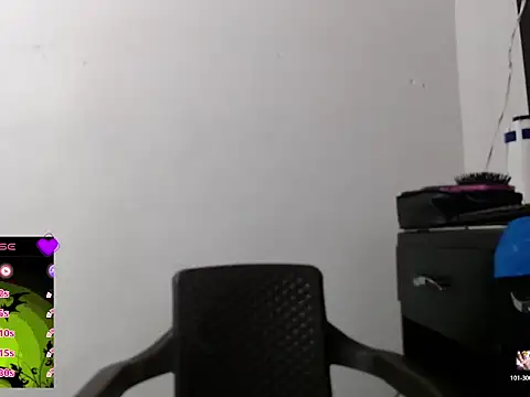 Snapshot of Damara_Rolands- chatting on October 22, 2025, 6:29 pm Damara Rolands- online show from October 22, 2025, 6:29 pm