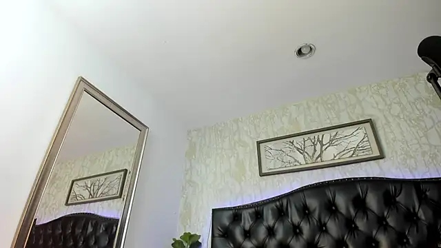 DenzelRios online show from April 17, 2026, 3:42 am