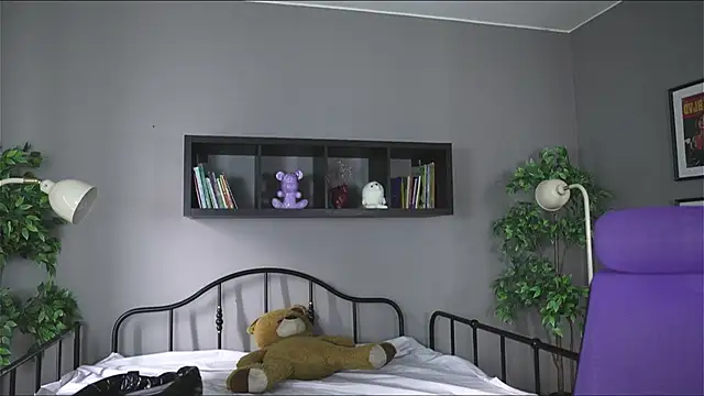 Snapshot of Bayonetta_doll chatting on December 4, 2025, 12:37 pm Bayonetta doll online show from December 4, 2025, 12:37 pm