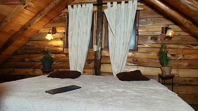 Nordikandclem  online show from November 26, 2025, 1:05 am