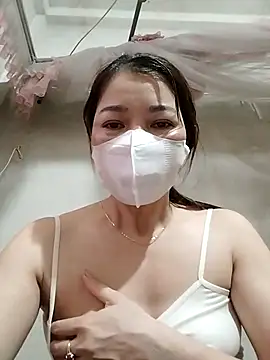 ladzy sexy online show from November 11, 2025, 8:42 am