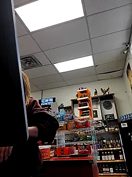 Snapshot of Cassaroll333 chatting on November 9, 2025, 3:27 pm Cassaroll333 online show from November 9, 2025, 3:27 pm