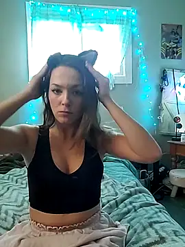 Snapshot of Cassaroll333 chatting on November 6, 2025, 3:05 pm Cassaroll333 online show from November 6, 2025, 3:05 pm