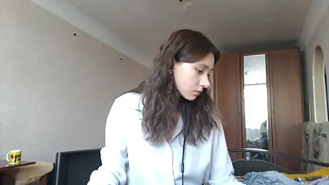 MiaLovelyOne online show from October 23, 2025, 9:19 am