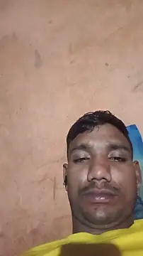 Snapshot of BiggerDickGuy chatting on December 18, 2025, 4:11 pm BiggerDickGuy online show from December 18, 2025, 4:11 pm