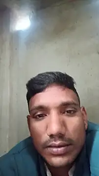 Snapshot of BiggerDickGuy chatting on December 18, 2025, 3:00 am BiggerDickGuy online show from December 18, 2025, 3:00 am