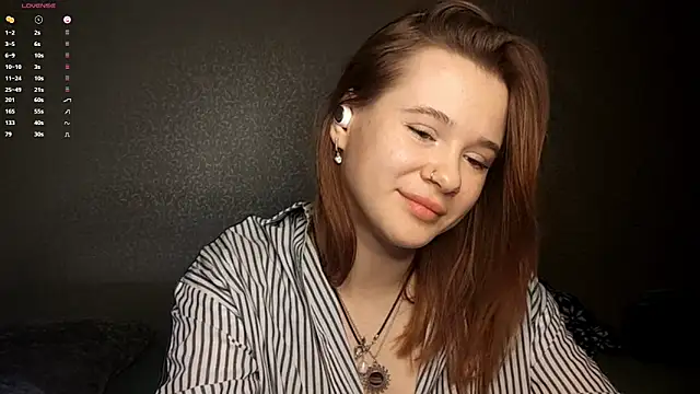 QuiveredFrown online show from November 27, 2025, 4:18 pm