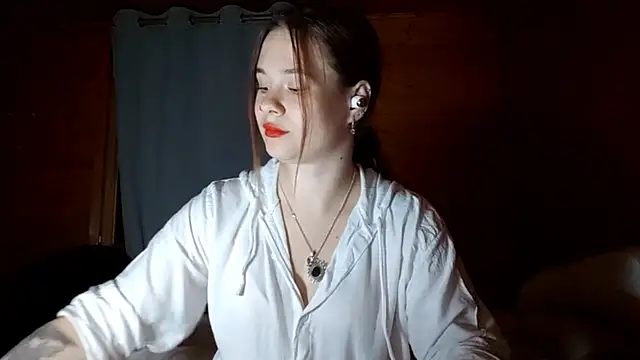 QuiveredFrown online show from October 7, 2025, 5:47 pm