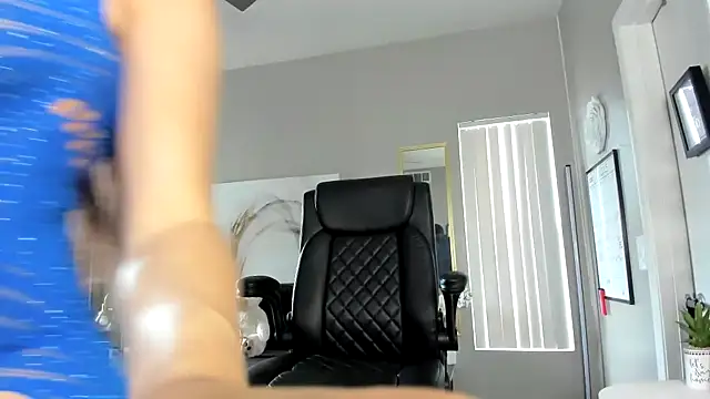 Snapshot of Myonnathegod chatting on November 16, 2025, 9:41 pm Myonnathegod online show from November 16, 2025, 9:41 pm