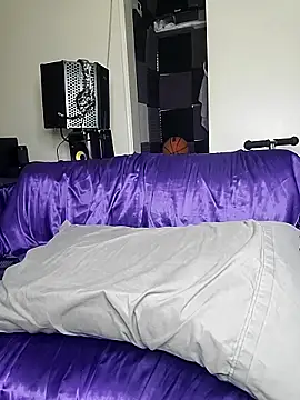 SLIM-BONEZ-N-HARMONY online show from February 2, 2026, 1:15 am