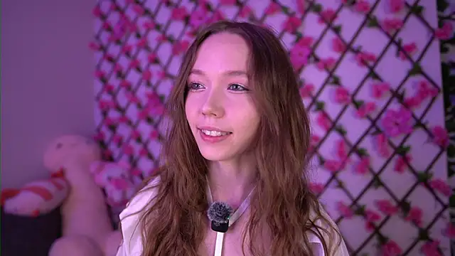 Snapshot of Petite_Polly chatting on November 4, 2025, 6:11 pm Petite Polly online show from November 4, 2025, 6:11 pm