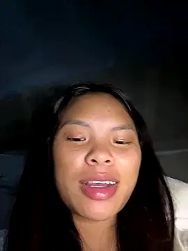 hello-cute online show from November 19, 2025, 4:18 pm