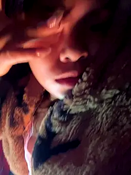 hello-cute online show from December 14, 2025, 9:37 am