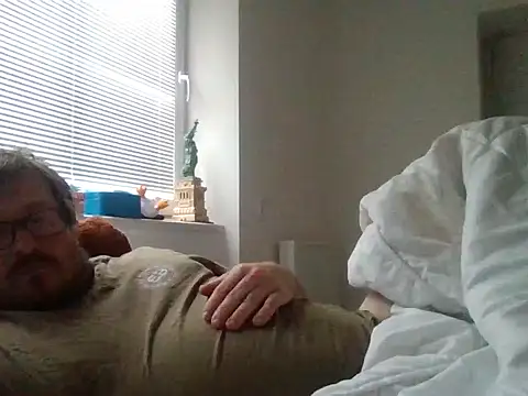 Snapshot of czechguy chatting on November 9, 2025, 10:52 am czechguy online show from November 9, 2025, 10:52 am