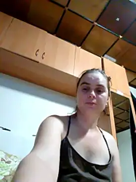 Snapshot of Ella-433 chatting on November 17, 2025, 8:35 pm Ella-433 online show from November 17, 2025, 8:35 pm