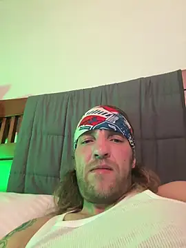 outlawINlaw13 online show from December 19, 2025, 7:33 am