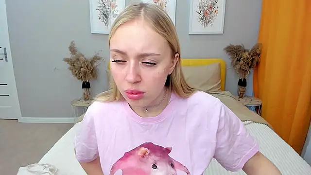 CeaneLino online show from November 28, 2025, 7:41 am