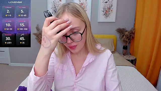 CeaneLino online show from November 16, 2025, 8:24 pm