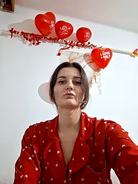 Nika aa online show from February 15, 2026, 7:13 pm