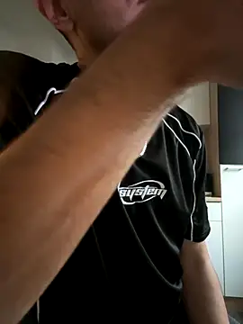 Arabianrainbow online show from November 1, 2025, 12:54 pm