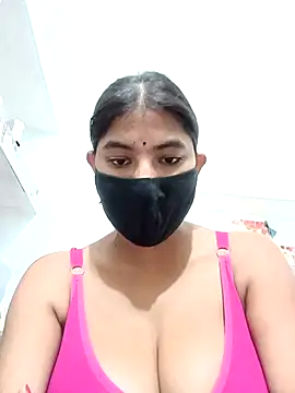 Hot radhaji online show from November 21, 2025, 4:50 pm