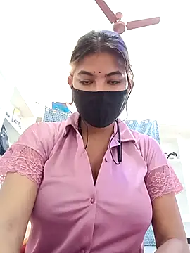 Hot radhaji online show from February 21, 2026, 1:29 am