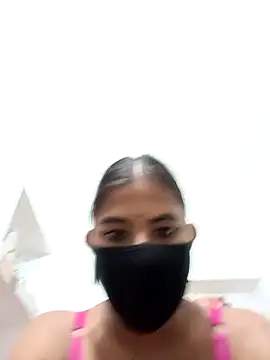 Hot radhaji online show from October 27, 2025, 3:13 pm