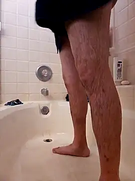 Snapshot of B1GLO chatting on November 24, 2025, 9:15 pm B1GLO online show from November 24, 2025, 9:15 pm