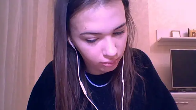 Snapshot of CeyaLier chatting on December 16, 2025, 5:28 pm CeyaLier online show from December 16, 2025, 5:28 pm