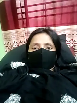 Snapshot of Megla879 chatting on November 24, 2025, 12:43 am Megla879 online show from November 24, 2025, 12:43 am