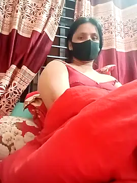 Snapshot of Megla879 chatting on December 4, 2025, 12:15 pm Megla879 online show from December 4, 2025, 12:15 pm