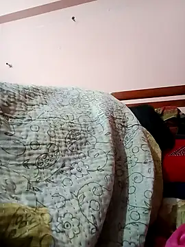 Snapshot of Megla879 chatting on November 3, 2025, 12:05 am Megla879 online show from November 3, 2025, 12:05 am