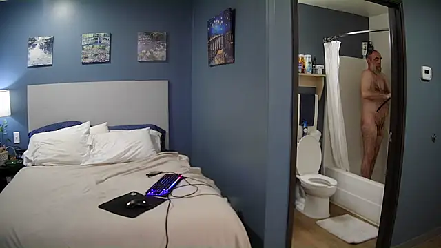 Snapshot of Fuck-Buddy-4U chatting on October 29, 2025, 11:14 pm Fuck-Buddy-4U online show from October 29, 2025, 11:14 pm