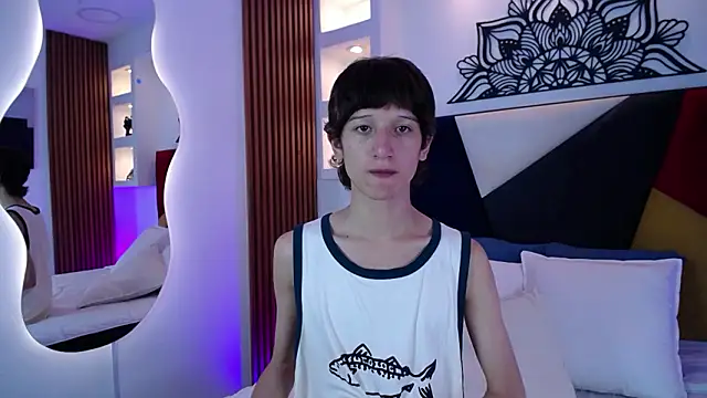 Emo Boy  online show from February 20, 2026, 8:44 pm