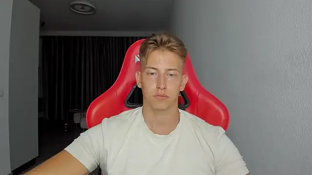 Snapshot of find0m_master chatting on November 5, 2025, 9:18 pm find0m master online show from November 5, 2025, 9:18 pm