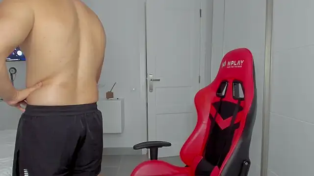 Snapshot of find0m_master chatting on October 7, 2025, 11:50 pm find0m master online show from October 7, 2025, 11:50 pm