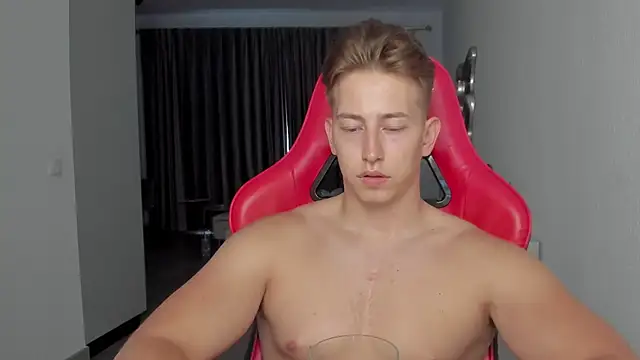 Snapshot of find0m_master chatting on October 19, 2025, 6:10 pm find0m master online show from October 19, 2025, 6:10 pm