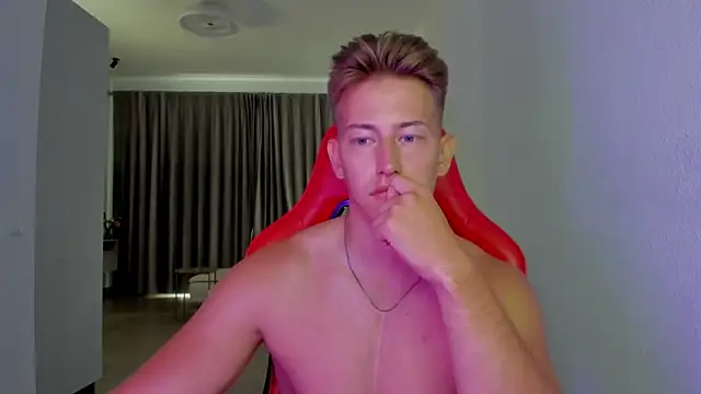 Snapshot of find0m_master chatting on November 11, 2025, 12:33 pm find0m master online show from November 11, 2025, 12:33 pm