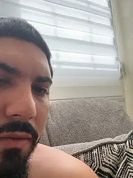 Snapshot of Pollo0215 chatting on July 13, 2026, 12:04 pm Pollo0215 online show from July 13, 2026, 12:04 pm