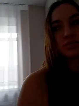 Snapshot of MayaGlow chatting on November 20, 2025, 7:09 am MayaGlow online show from November 20, 2025, 7:09 am