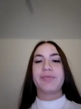 Snapshot of MayaGlow chatting on November 28, 2025, 6:35 am MayaGlow online show from November 28, 2025, 6:35 am