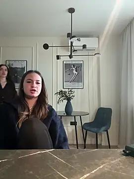 Snapshot of MayaGlow chatting on October 18, 2025, 5:31 am MayaGlow online show from October 18, 2025, 5:31 am