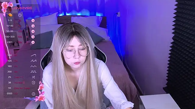 Snapshot of sofiisun chatting on October 22, 2025, 2:22 am sofiisun online show from October 22, 2025, 2:22 am