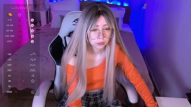 sofiisun online show from December 2, 2025, 2:01 am