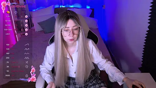 sofiisun online show from November 13, 2025, 2:04 am