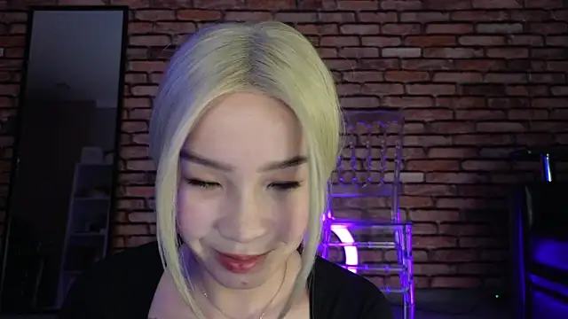 Snapshot of saya_li1 chatting on October 28, 2025, 7:46 pm saya li1 online show from October 28, 2025, 7:46 pm