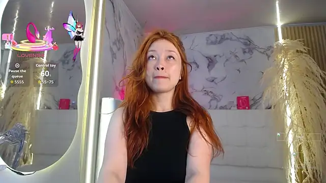 Snapshot of SweetBriana chatting on November 17, 2025, 1:04 pm SweetBriana online show from November 17, 2025, 1:04 pm